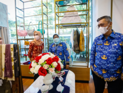 Sekda Tangsel Bambang Noertjahjo Resmikan Ladies Mart dan Galeri