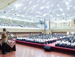 Wali Kota Benyamin Davnie Lantik Ratusan Guru PPPK