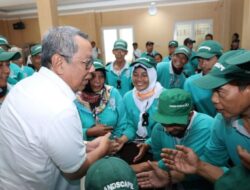 Jaga Keindahan Kota, Benyamin Davnie Buka Pelatihan untuk Petugas Pemeliharaan Taman
