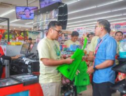Pilar Saga Ichsan Turun Langsung Sosialisasikan Aturan Larangan Penggunaan Kantong Plastik Sekali Pakai 