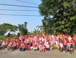 Semarakkan HUT ke-78 RI, Warga RT 002 dan RT 003 Komplek Depag Bambu Apus Kolaborasi Jalan Sehat