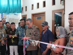 Program Berlanjut, Wali Kota Benyamin Davnie Serahkan 94 RUTLH di Ciputat dan Ciputat Timur
