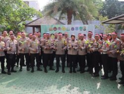 Lestarikan Lingkungan, Polres Tangsel Tanam Dua Ribu Pohon