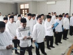 Kepala Kantor Kemenag Tangsel Kukuhkan Pengurus BKM Kecamatan