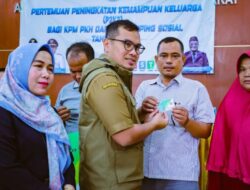 Pilar Saga Ichsan Serahkan Santunan Jaminan Kematian ke Ahli Waris Peserta BPJS Ketenagakerjaan 