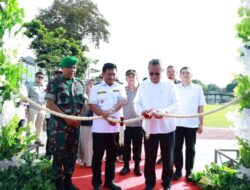 Benyamin Davnie Resmikan Alun-Alun Pondok Aren