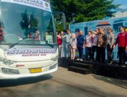 Benyamin Davnie Lepas Ratusan Peserta Mudik Gratis Pemkot Tangsel
