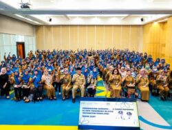 Benyamin Davnie Naikkan Insentif Kader Posyandu di Tangsel