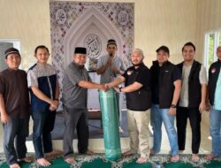 Gema Tangsel Salurkan Wakaf Karpet di Musala Nurhasanah Cireundeu