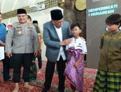 Ratusan Anak Ikuti Sunatan Massal Gratis Polres Tangsel, Benyamin Davnie: Niatkan untuk Menyempurnakan Ibadah