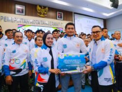Pilar Saga Ichsan Lepas Atlet Tangsel Menuju PON XXI Aceh-Sumut 2024