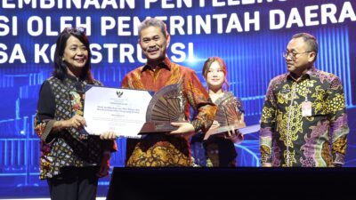Dinas SDABMBK Kota Tangerang Selatan Raih Penghargaan Bidang Jasa Konstruksi dari Kementrian PU.