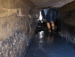 Dinas SDABMBK Tangsel Tuntaskan Normalisasi Drainase di Jalan Ciater Raya, Aliran Air Kini Lancar