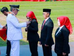 Tiga ASN Tangsel Terima Penghargaan Satyalancana Karya Satya dari Presiden Prabowo Subianto di Momen HUT ke-80 RI