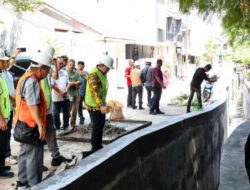 Tuntas Tangani Banjir, Pilar Tinjau Proyek di Perumahan Arya Graha