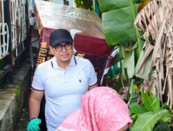 Pilar Bersama Masyarakat Bersih-Bersih Sampah di Situ Pondok Jagung Tangsel